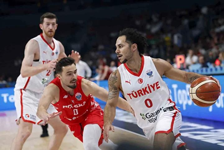 12 Dev Adam Tarihe Geçerek EuroBasket Yarı Finallerinde Yer Aldı