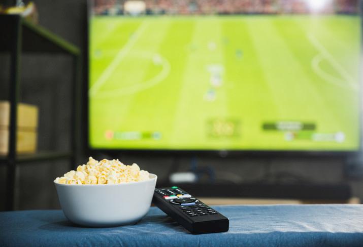 29 Eylül Pazartesi günü futbolseverleri hareketlendiren maçlar, büyük heyecana sahne oluyor. Gün boyunca çeşitli liglerde gerçekleştirilecek karşılaşmalar, izleyicilere bol bol aksiyon ve sürpriz sunacak. Ayrıca, dünya genelinde çeşitli liglerde günün öne çıkan maçları ve saatleri aşağıda detaylandırılmıştır.