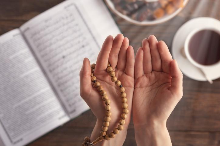 Mevlid Kandili’nde Güncel Dualar ve Dua Etme Yöntemleri
