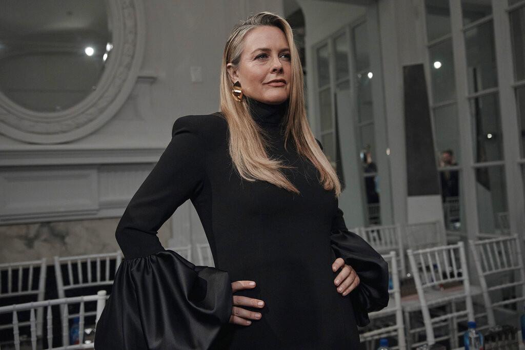 Alicia Silverstone'un Bitki Temelli Beslenme Deneyimi ve Sağlık Üzerindeki Etkileri