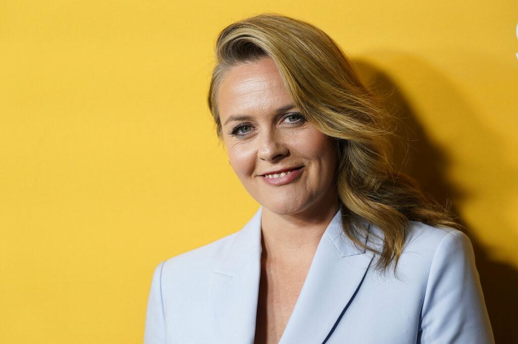 Alicia Silverstone'un Bitki Temelli Beslenme Deneyimi ve Sağlık Üzerindeki Etkileri