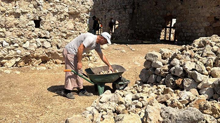 Kazı ve Restorasyon Çalışmaları