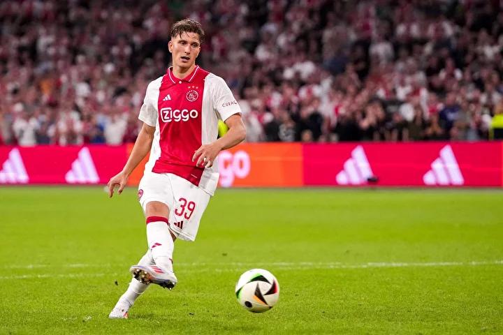 Beşiktaş, Young Hollanda Yıldızı Mika Godts İçin Resmi Teklife Hazırlanıyor