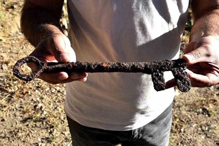 Bitlis Kalesi Kazılarında Ortaya Çıkan Önemli Kültürel Buluntular ve Çalışmalar