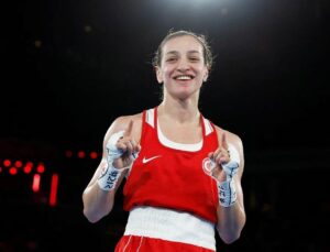Buse Naz Çakıroğlu, Dünya Boks Şampiyonası’nda Çeyrek finalde!