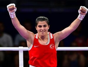 Busenaz Sürmeneli Dünya Boks Şampiyonası Çeyrek Finaline Yükseldi