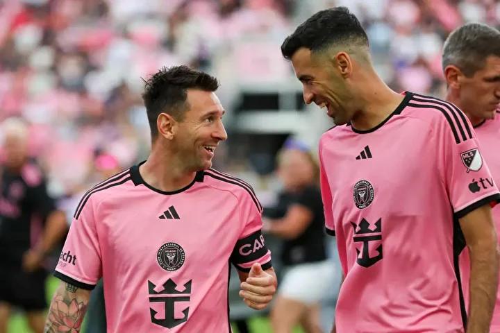 Inter Miami, Sergio Busquets'in sezon sonunda takımdan ayrılacağını açıkladı. Bu sezonun, deneyimli orta saha oyuncusunun profesyonel kariyerindeki son dönemleri olacak.