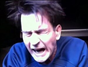 Charlie Sheen’in Çalkantılı Hayat Hikayesi ve Yeni Kitabı