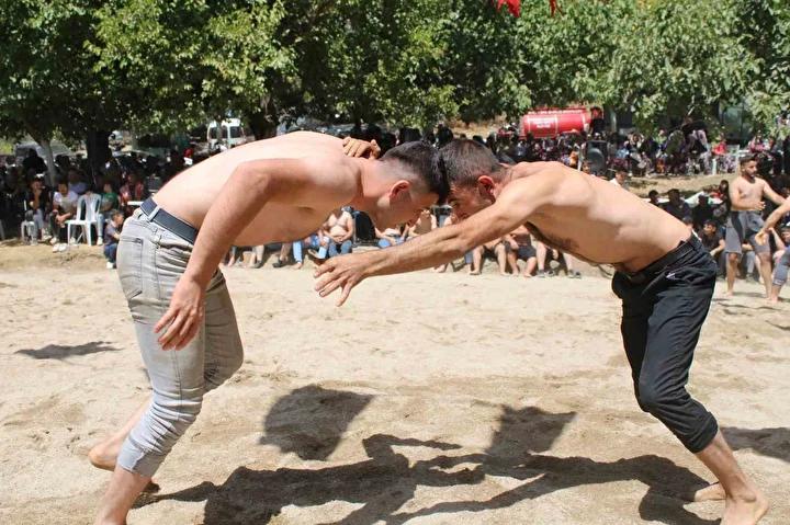 Dağeymiri’de Geleneksel Güreşler Tekrar Canlandı: Kadıbağı Festivali İkinci Kez Gerçekleşti