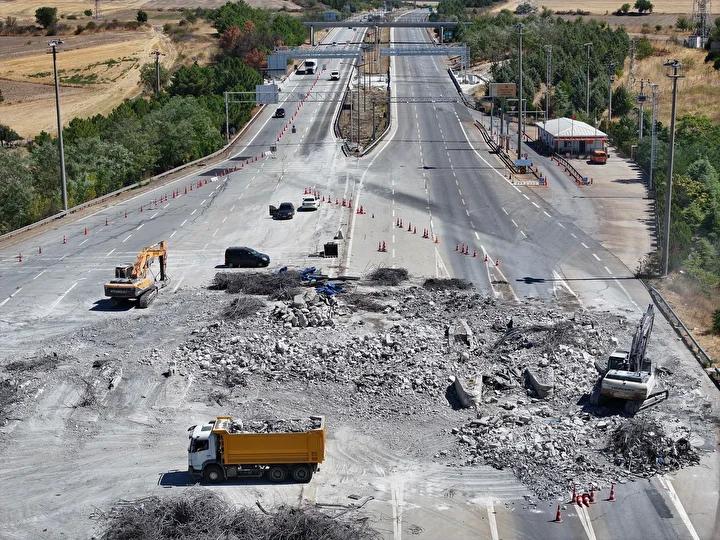 Gişe Yıkım Çalışmaları ve Trafik Akışındaki Değişiklikler