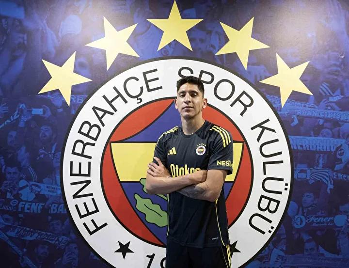 Fenerbahçe'nin yeni transferi Edson Alvarez, hazırlık maçında yaşadığı sakatlık nedeniyle endişeleri artırdı. Meksikalı futbolcu, Japonya ile gerçekleştirilen hazırlık karşılaşmasında talihsiz bir sakatlık yaşadı.