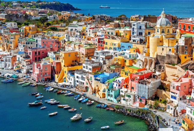 Capri’den Çok Daha Sakin Bir İtalyan Ada: Procida