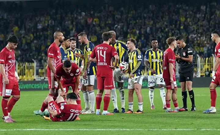 Fenerbahçe - Antalyaspor Maçında Kritik Penaltı Anı ve Talisca'nın Golü