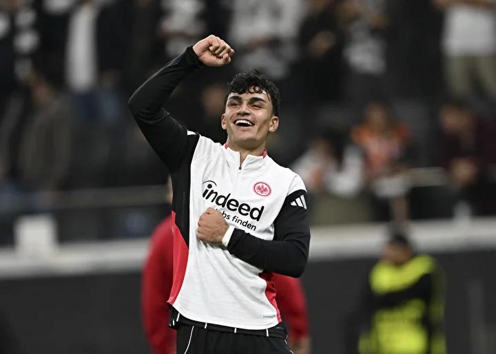 Genç Futbolcunun Kusursuz Yetenekleri