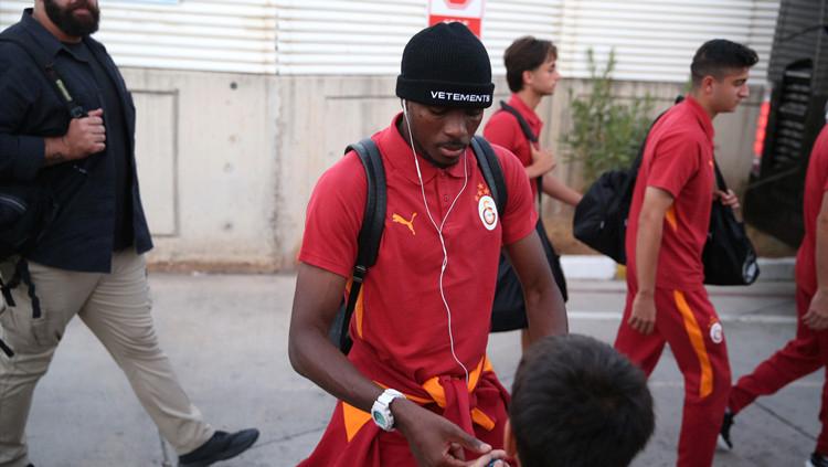 Galatasaray Ekibinin Gazipaşa'ya Ulaşımı ve Taraftar Sevinci