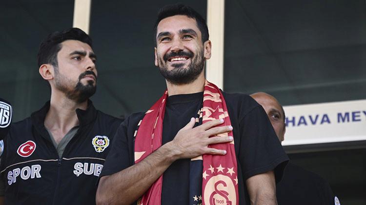 Galatasaray, önemli bir transfer hamlesi gerçekleştirerek, Manchester City'nin deneyimli oyuncusu İlkay Gündoğan ile resmi sözleşmeye imza attı.