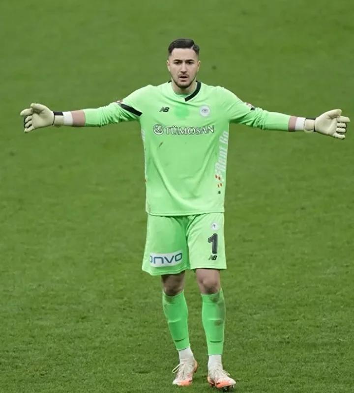 Galatasaray'a Transfer Olan Uğurcan Çakır'dan sonra genç kaleciyi gündeme getirdiler