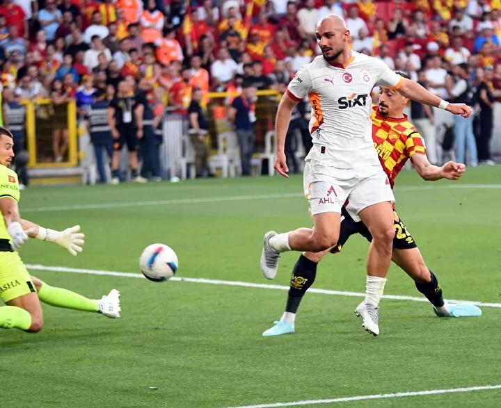 Galatasaray'da Transfer Hareketliliği: Kutucu Göztepe Yolunda