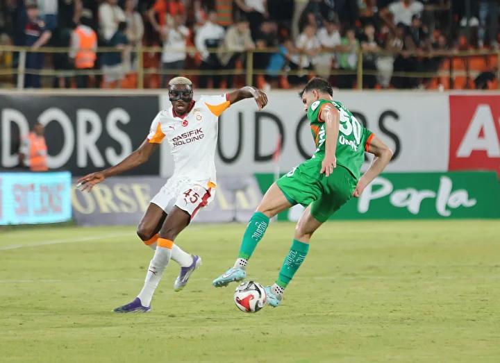 Galatasaray'ın Liverpool Çıkarması için Osimhen'in Kupa Heyecanı