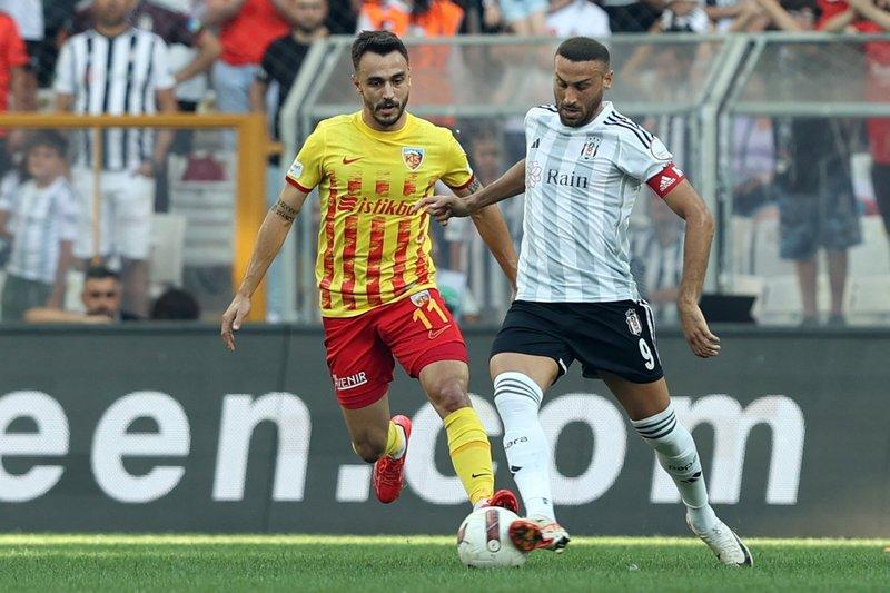 Gökhan Sazdağı'nın Futbol Serüveni ve Güncel Profili