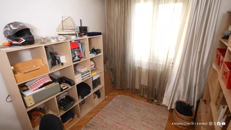 Neşeli Salon atmosferi