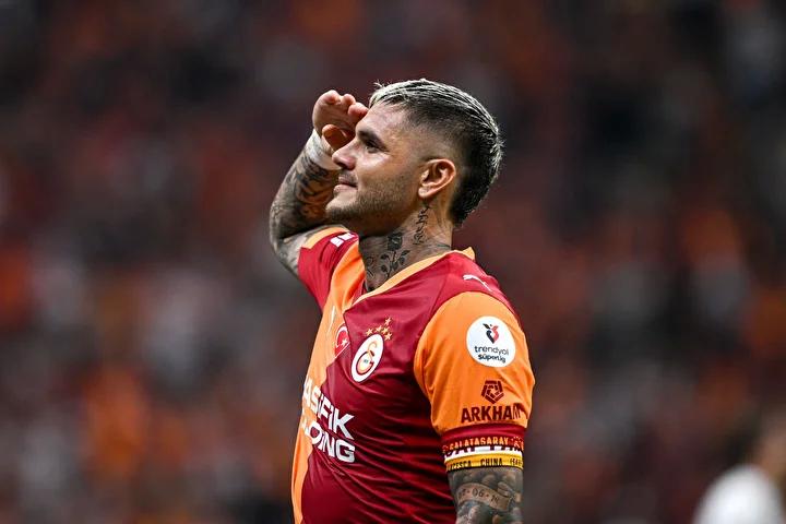 Galatasaray'ın sevilen isimlerinden Mauro Icardi, sosyal medya hesabından yaptığı dikkat çeken paylaşımla gündeme geldi.