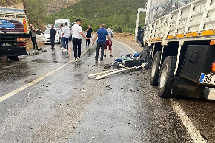 İkisu-Şiran Karayolunda Çarpışma: Bir Yaralı