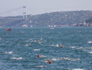 İstanbul Boğazı’nda 37. Kez Düzenlenen Kıtalararası Yüzme Heyecanı