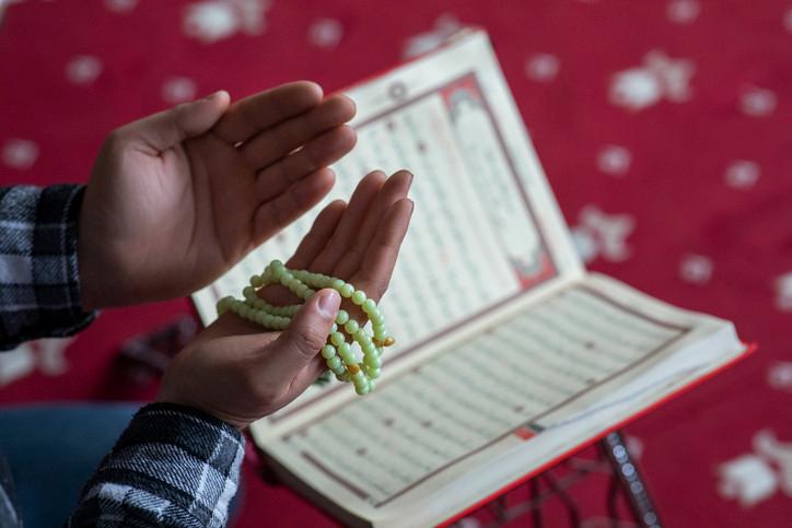 Kandil Gecelerinde Güncel İbadet ve Dualar Rehberi