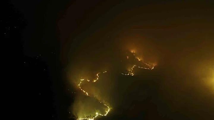 Kastamonu Araç ilçesindeki Orman Yangınlarında Müdahale Sürüyor