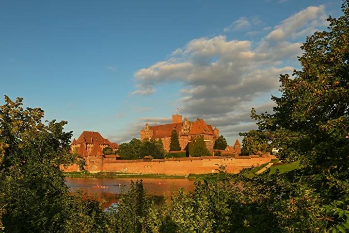 Malbork Kalesi'nin Muazzam Tarihi ve Mimari Özellikleri