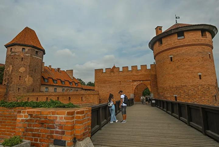 Malbork Kalesi'nin Muazzam Tarihi ve Mimari Özellikleri