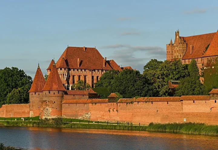 Malbork Kalesi'nin Muazzam Tarihi ve Mimari Özellikleri