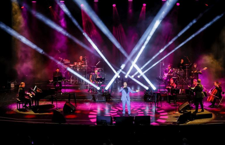 Mario Frangoulis İstanbul Konseriyle Büyüledi: Sirtaki ve En Sevilen Parçalarla Unutulmaz Anlar