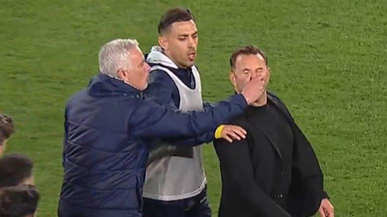 Futbolcu Olmaktan Oynayan Bir Liderliğe