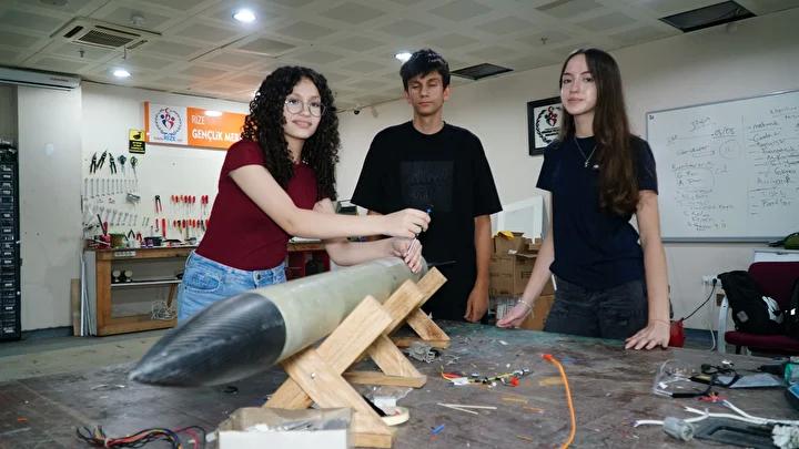 Rize'deki Liseli Öğrencilerin Roket Atılımı: Yeni Nesil Teknoloji Hayalleri
