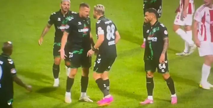 Sakaryaspor'un Pendikspor Maçındaki Öne Çıkan Anlar ve Hakem Kararları