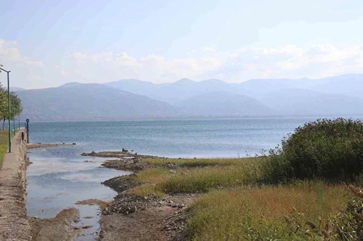 Sapanca Gölü'nün Kritik Seviyeye Düşmesi ve Alınan Önlemler