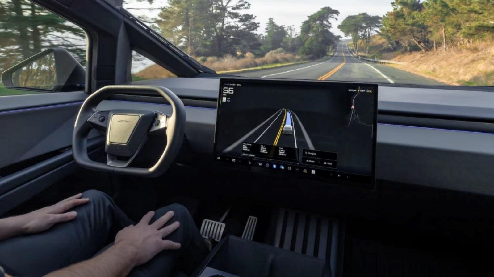 Tesla, en çok beklenen otonom sürüş yazılımı olan Full Self-Driving (FSD) v14’ü yakında kullanıma sunmaya hazırlanıyor. Elon Musk, X platformu üzerinden yaptığı açıklamada, bu güncellemenin Eylül sonu veya Ekim başında kullanıcılarla buluşacağını duyurdu. Güncelleme, Tesla’nın şimdiye kadar geliştirdiği en kapsamlı ve gelişmiş otomasyon sistemlerinden biri olma özelliği taşıyor.
