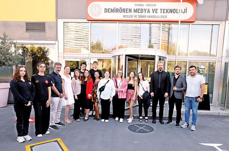 Çeşitli Deneyimler ve Sürekli İşbirliği