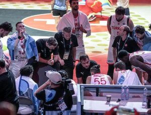 Türkiye Millilerinden Tarihi EuroBasket Zaferi: Yarı Finalde Son 4’e Kaldı