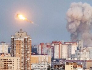 Ukrayna Savaşında Rusya’nın En Gelişmiş Hava Saldırısı ve Diplomatik Gelişmeler