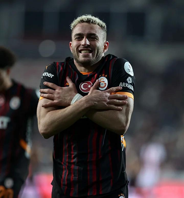 Victor Osimhen’in Sakatlığı Galatasaray’ı Zorluyor: Detaylar ve Planlar
