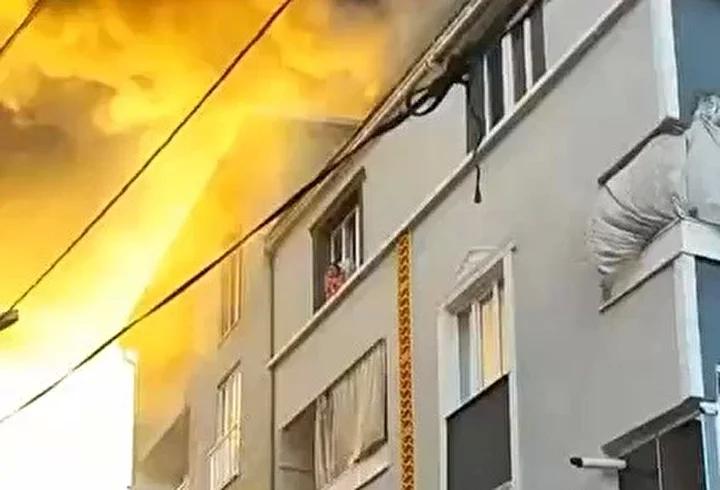 Yenidoğan Mahallesinde Üç Katlı Binada Çıkan Yangın: Kadın ve Çocuğun Hayati Mücadelesi