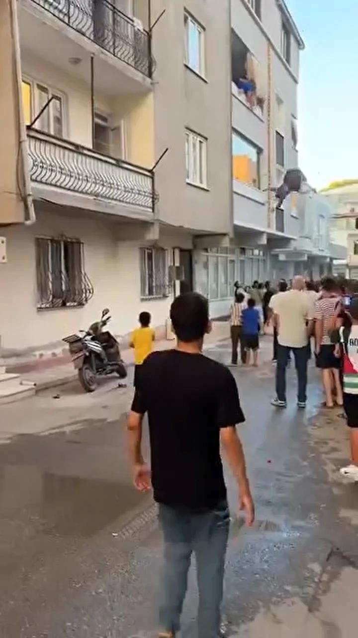 Yenidoğan Mahallesinde Üç Katlı Binada Çıkan Yangın Anı ve Sonrası