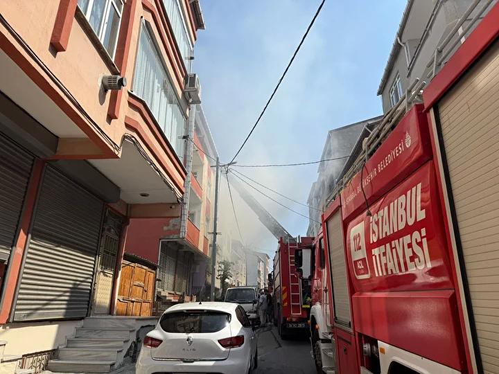 Yangın Hızla Büyüdü ve Çatı 3 Dakikada Yandı
