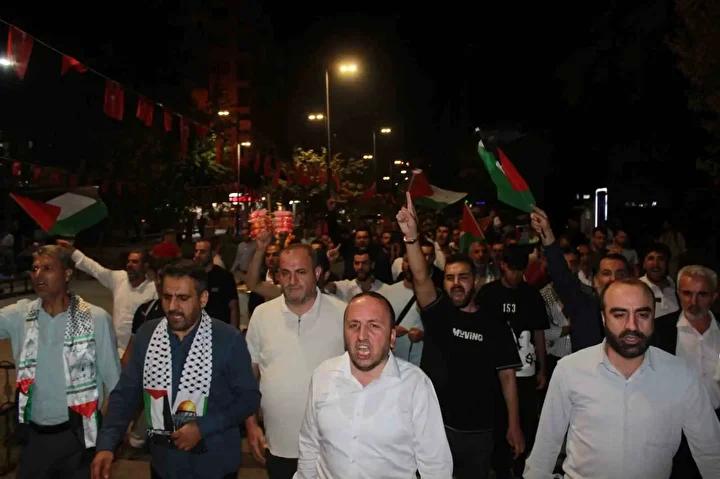 15 Temmuz Meydanında Dayanışma ve Filistin Destek Çıkışı