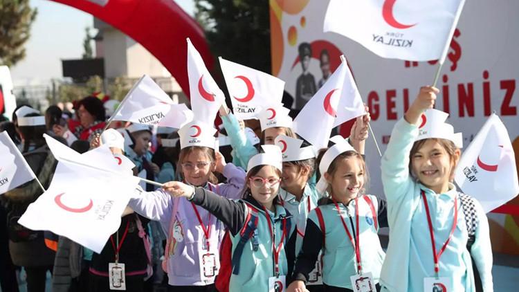 2025 Kizilay Haftasi Sevgi ve Yardimlasmanin Kutlandigi Zaman