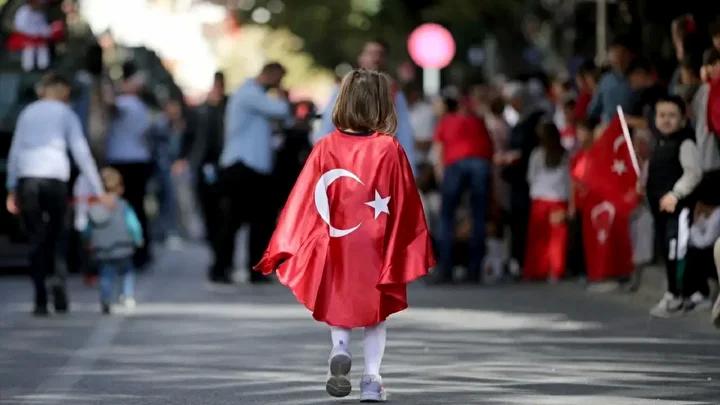 28 Ekim Cumhuriyet Bayramı Öğrenci ve Kamu Personeli Tatil Durumu Detayları
