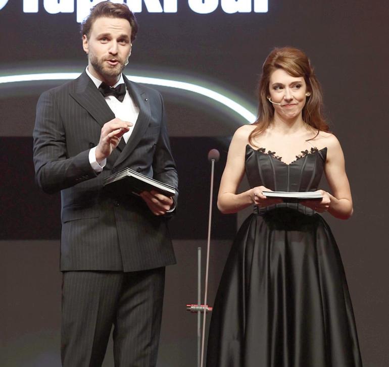 Yılın En İyi Performansları ve Ödüller